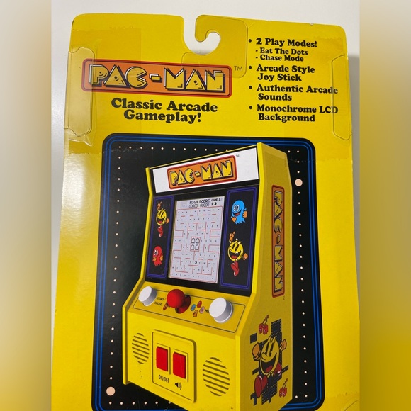 PAC-MAN 6” Video Game - Old School Vintage Arcade Style - Mini Micro Desk Top - Picture 3 of 9